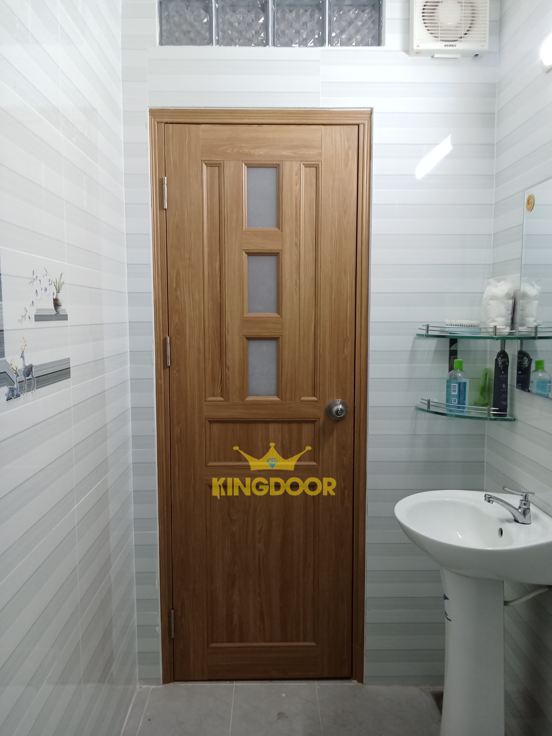 Giá Cửa Nhựa Đài Loan Tại An Giang - Chống Ẩm Cao